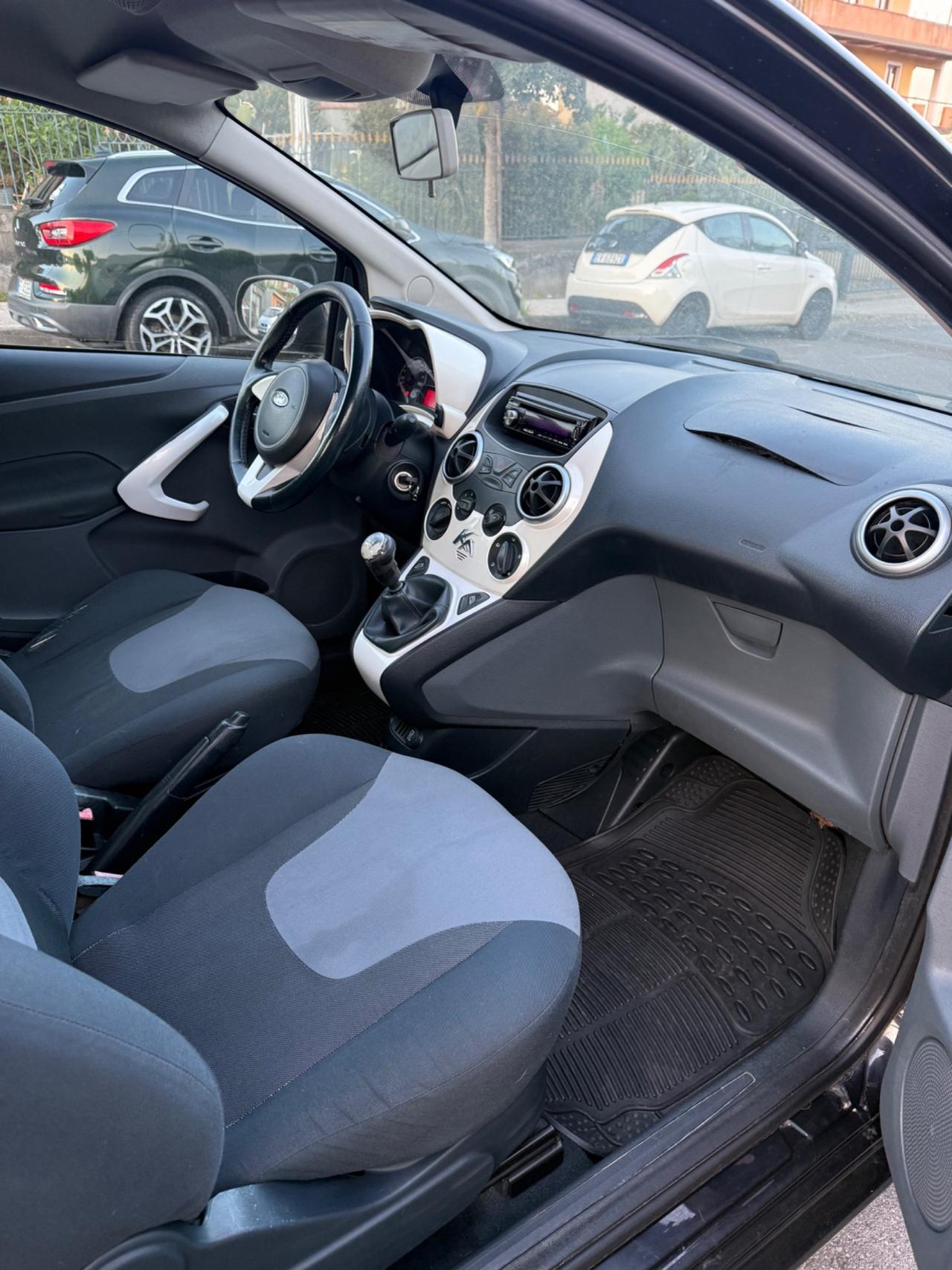 Ford Ka 1.3 TDCi 75CV Titanium