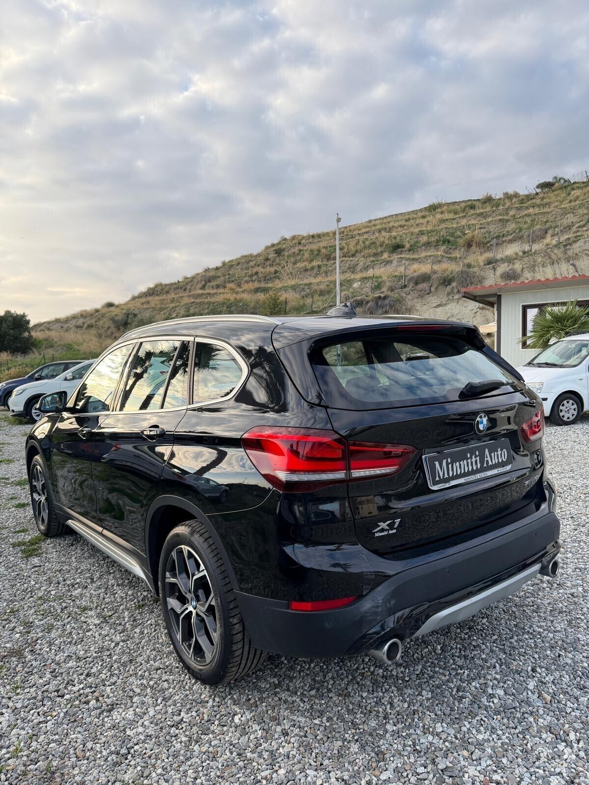 Bmw X1 sDrive18d xLine con tetto apribile