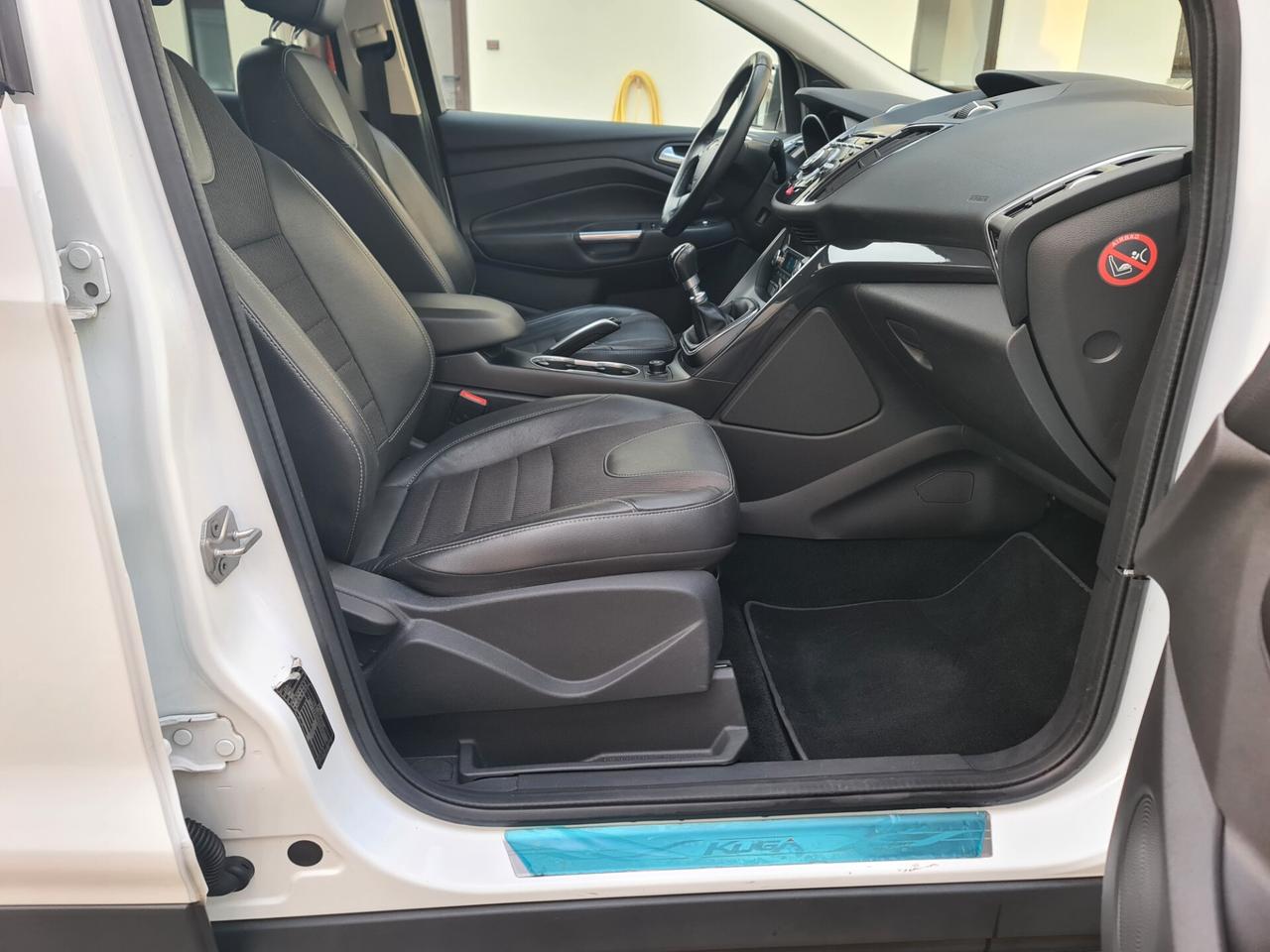 Ford Kuga 2.0 TDCI 4WD Titanium - KM. CERTIF.