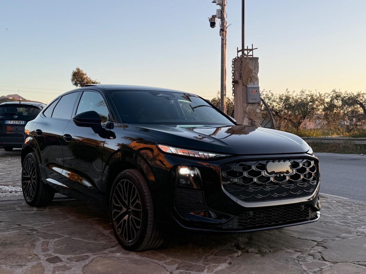 Audi Q3 35 TDI quattro S tronic line Head Up Display Led Pelle Tetto Apribile Navy Camera 360• Matrix