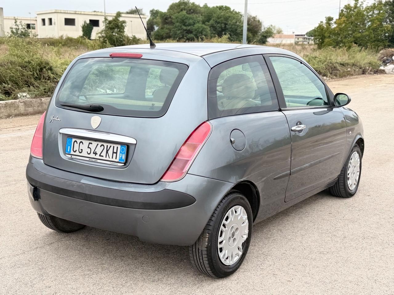 Lancia Y 1.2i cat Elefantino Blu