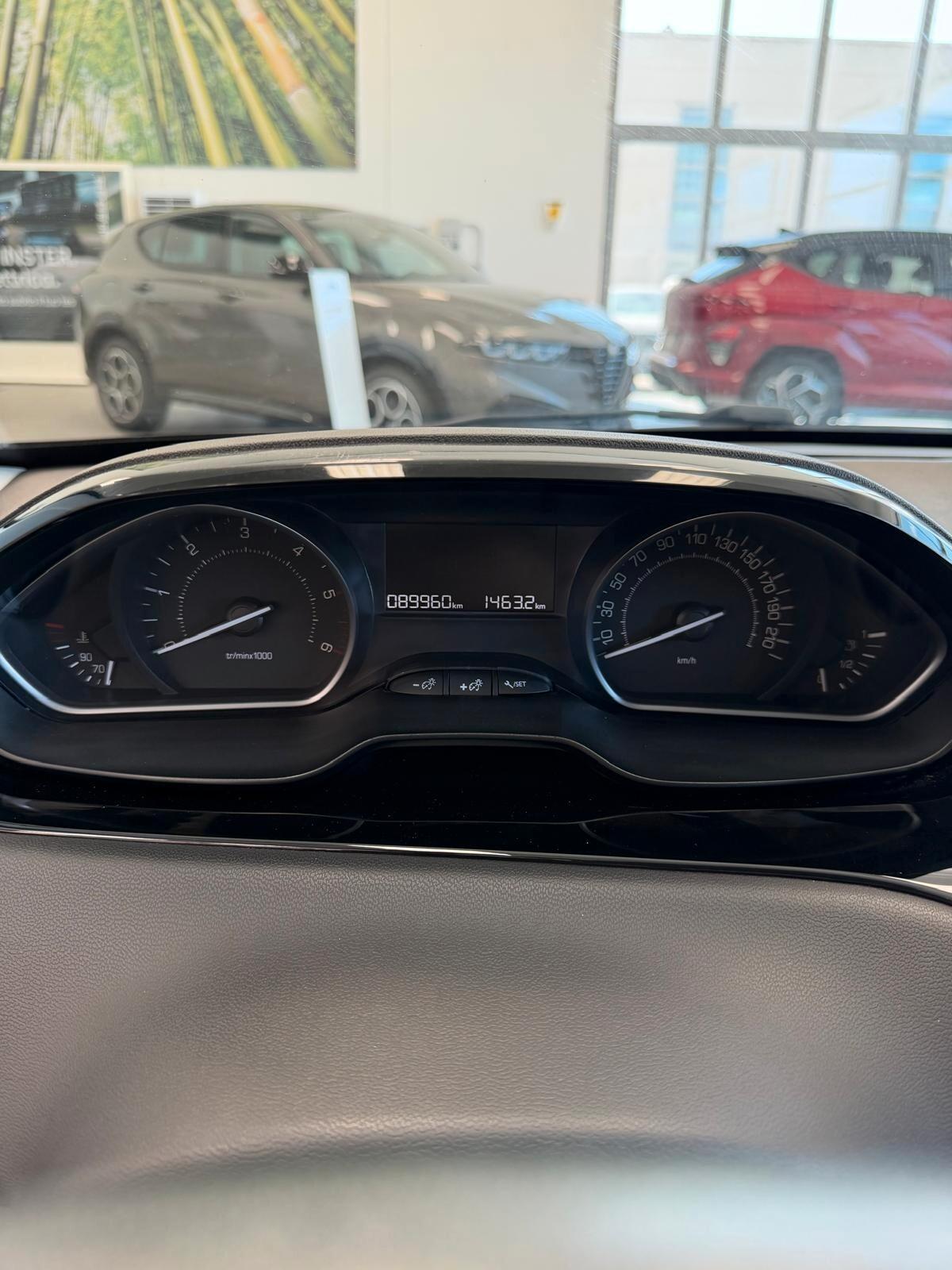 Peugeot 208 BlueHDi 75 3 porte Allure