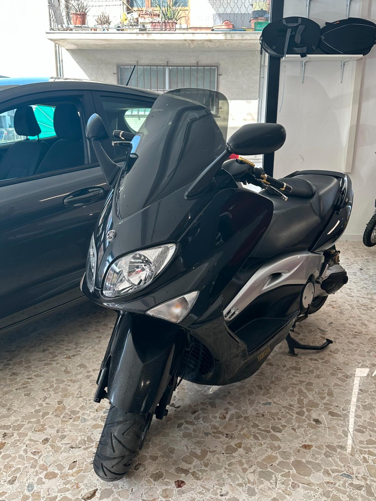 Yamaha TMAX 530