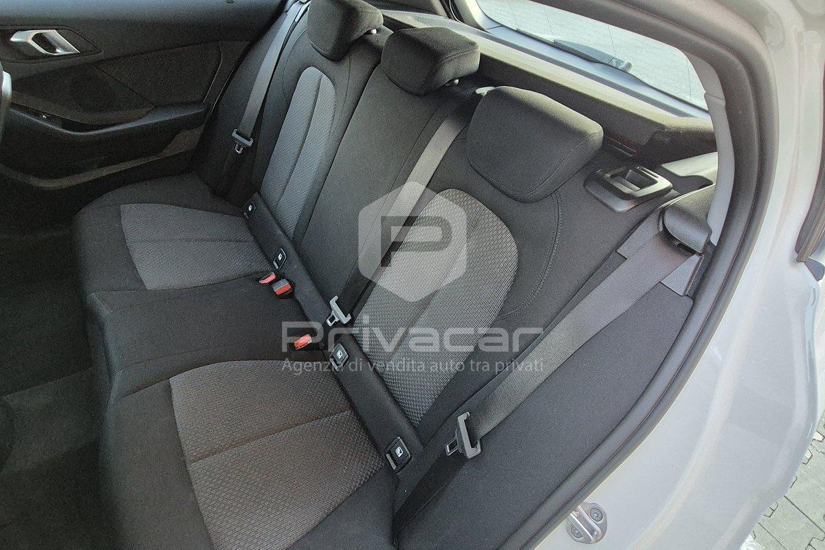 BMW 118i 5p. Business Advantage