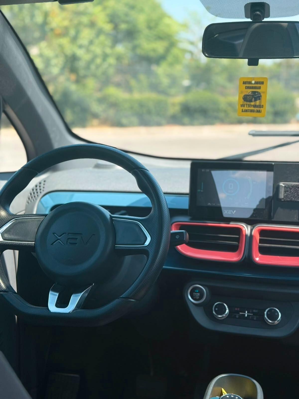 Xev Yoyo Premium iva esposta km 0 garanzia 24 mesi