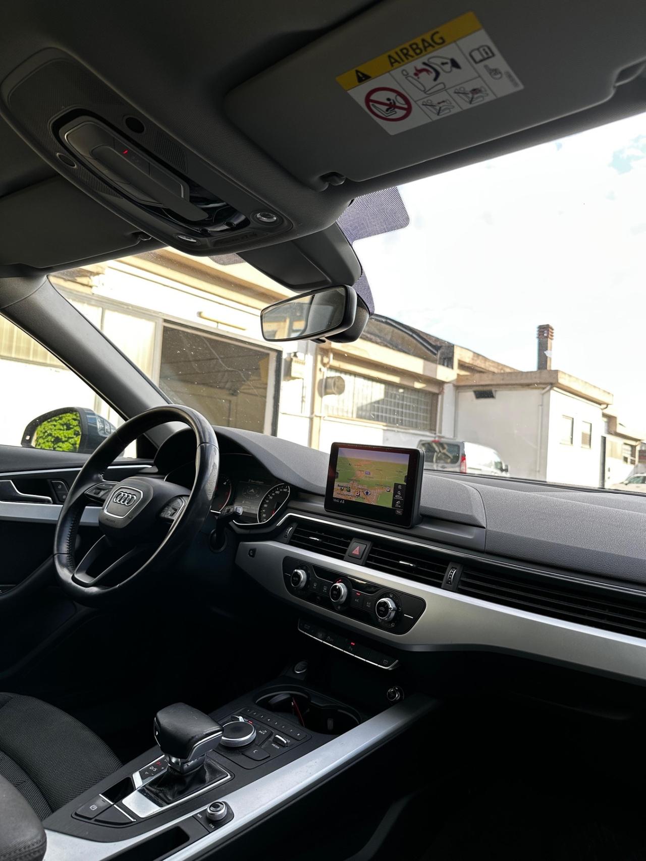 Audi A4 2.0 TDI 122 CV S tronic Business Sport