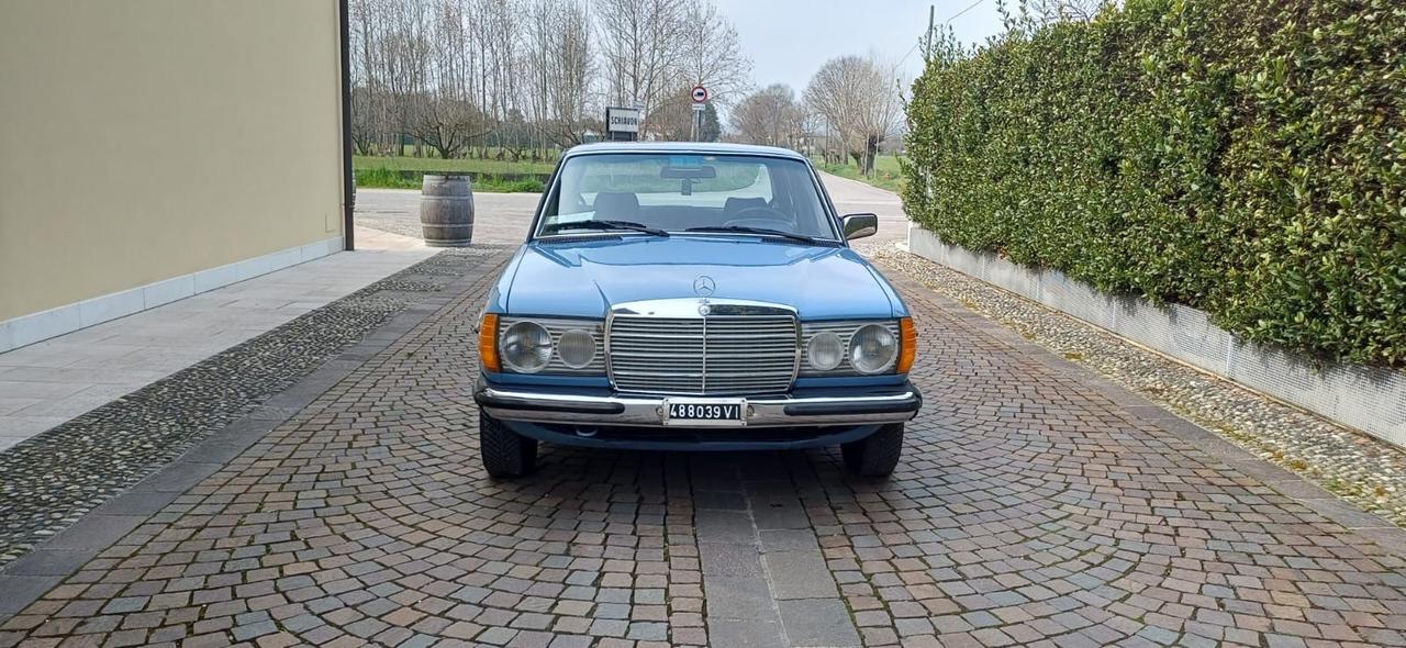 Mercedes-benz 200 Benzină e GPL