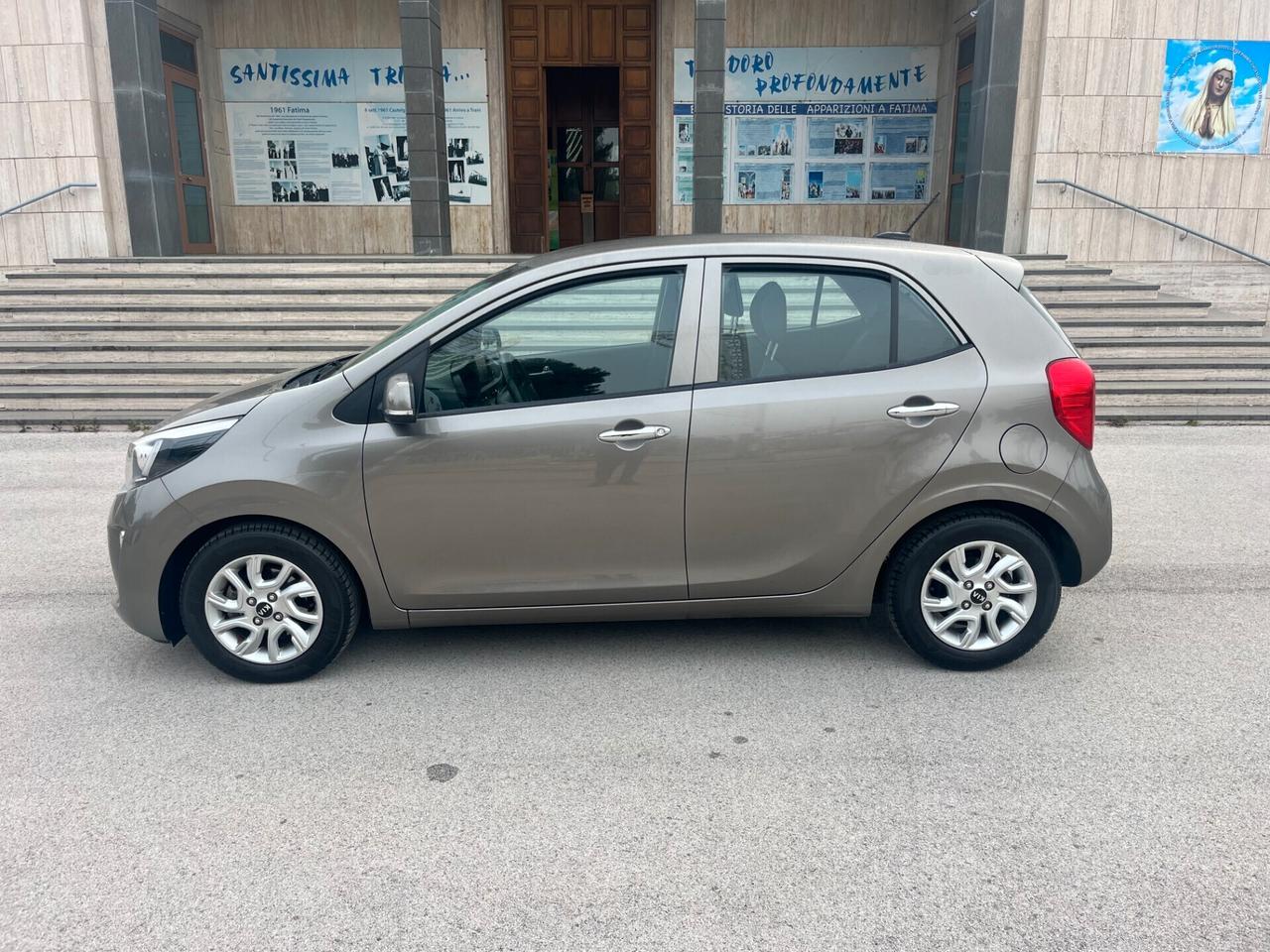 Kia Picanto 1.0 12V 5 porte Cool X NeoPatentati