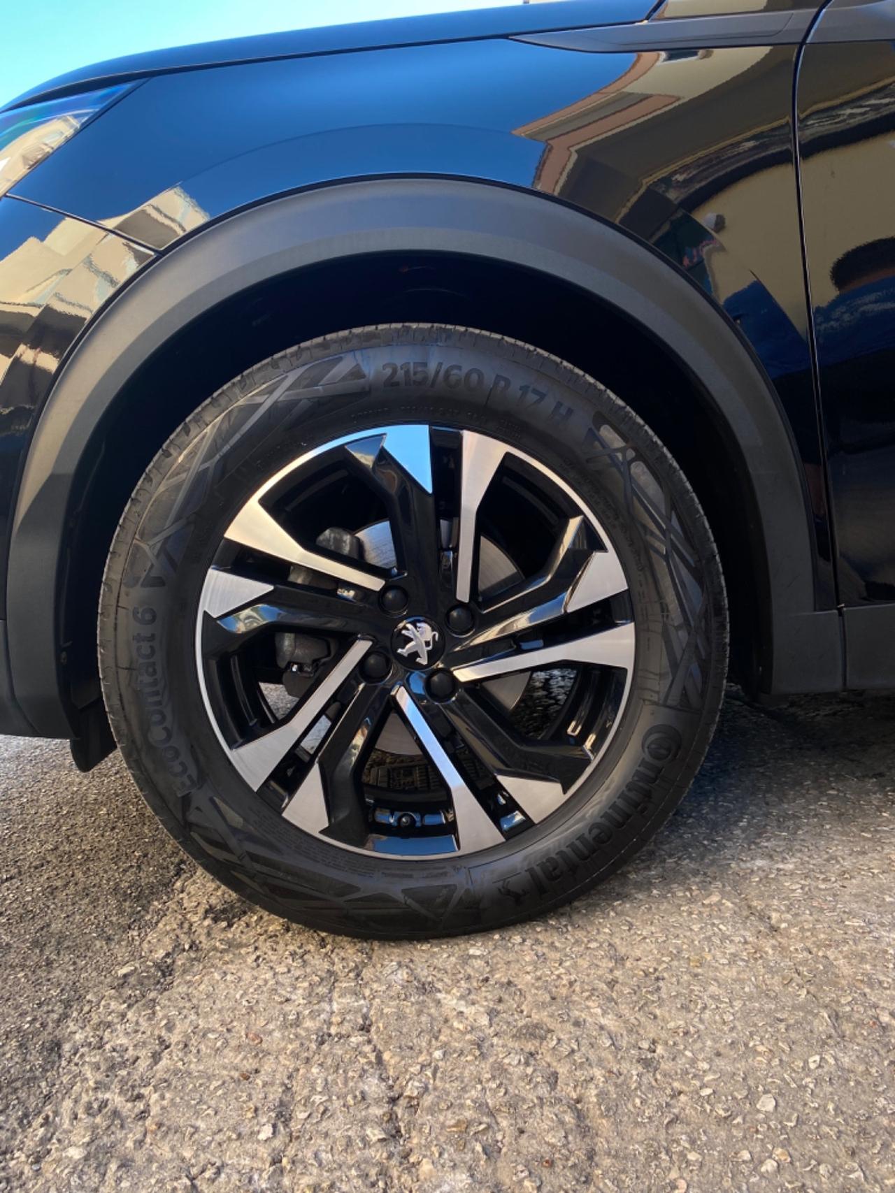 Peugeot 2008 PureTech 100 S&S Allure Pack