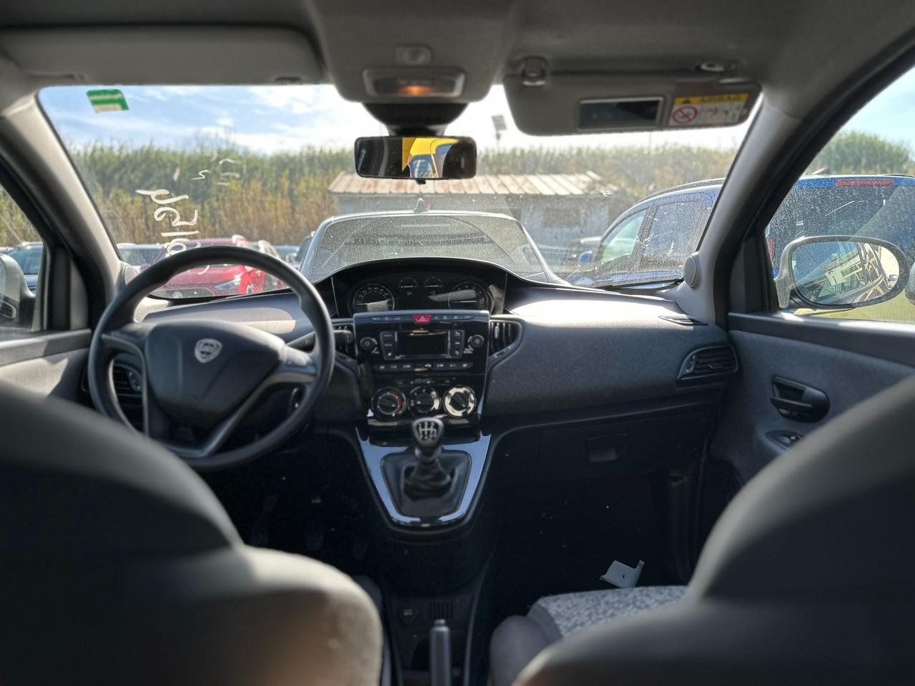 LANCIA Ypsilon III 2021 - Ypsilon 1.0 firefly hybrid Silver s&s 70cv