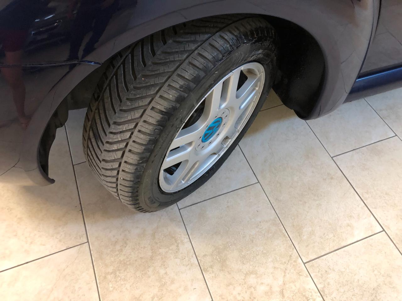 Volkswagen New Beetle 1.6 GPL FULL DISTRIBUZIONE TAGLIANDATA NEOPATENTATI