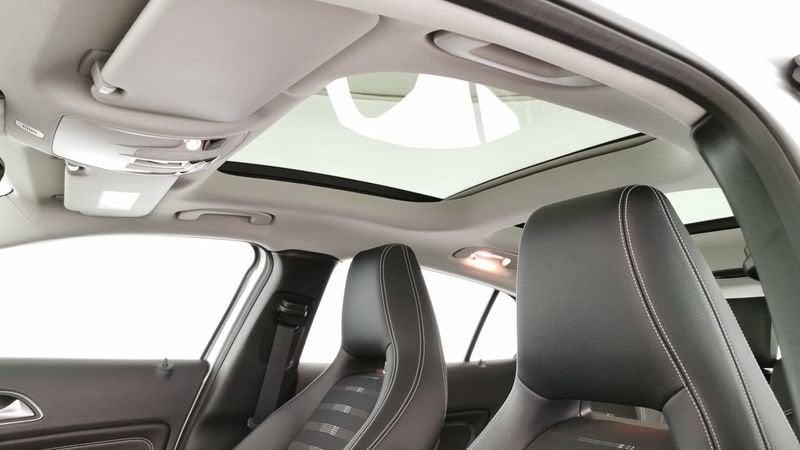 Mercedes-Benz GLA 200 d Sport auto