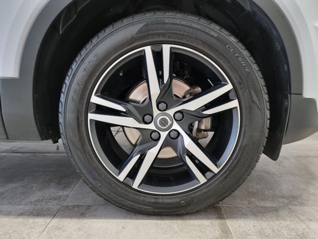 VOLVO XC40 D3 R-design
