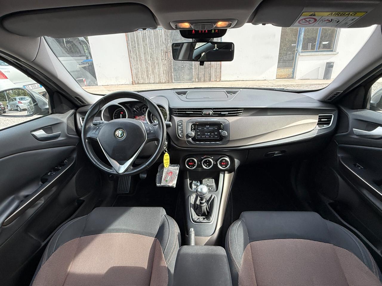 Alfa Romeo Giulietta 1.6 JTDm-2 105 CV Distinctive