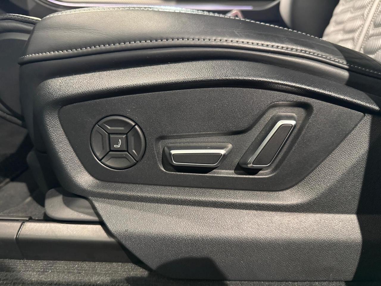 Audi RS Q8 quattro V8 tiptronic