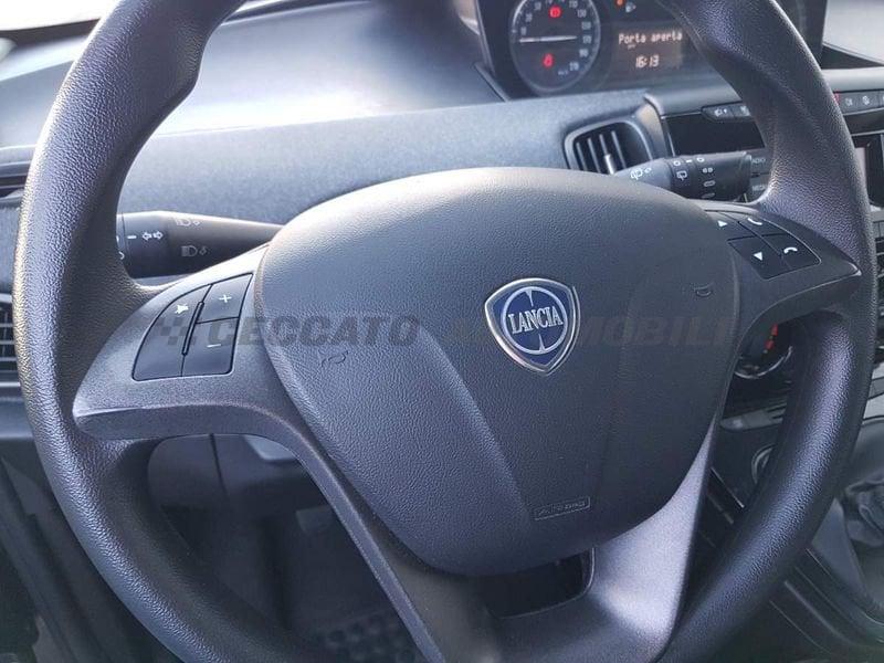 Lancia Ypsilon Ypsilon 1.0 firefly hybrid Silver s&s 70cv