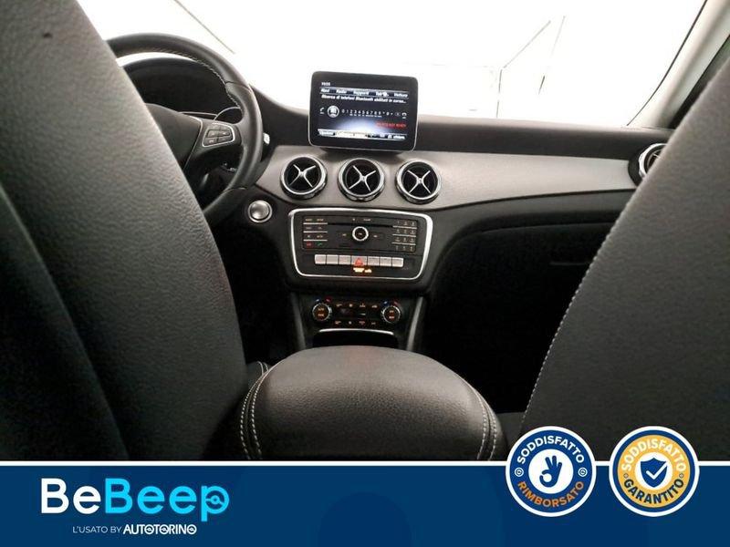 Mercedes-Benz GLA 200 D SPORT 4MATIC AUTO