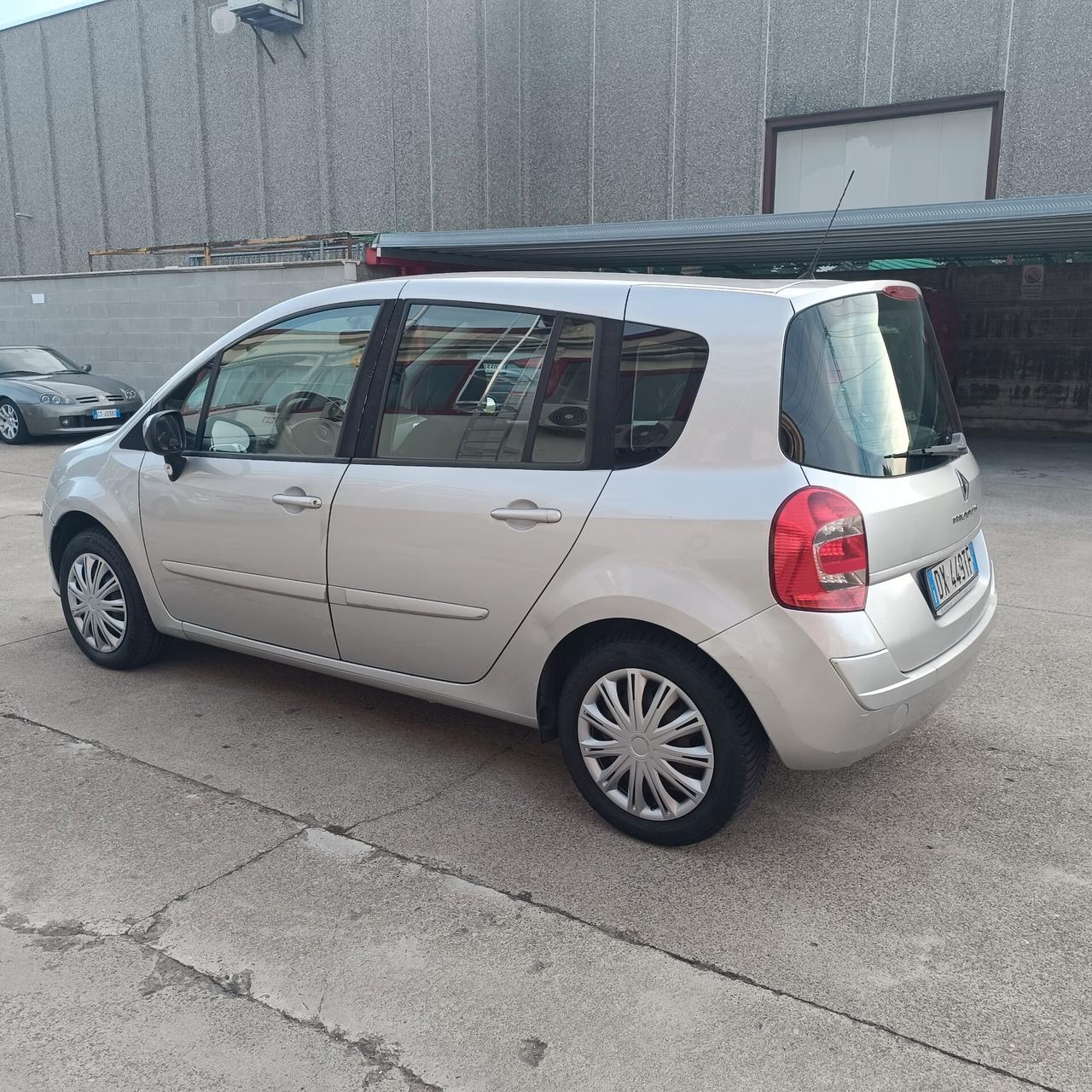 Renault Modus Grand 1.5 dCi 85CV Dynamique