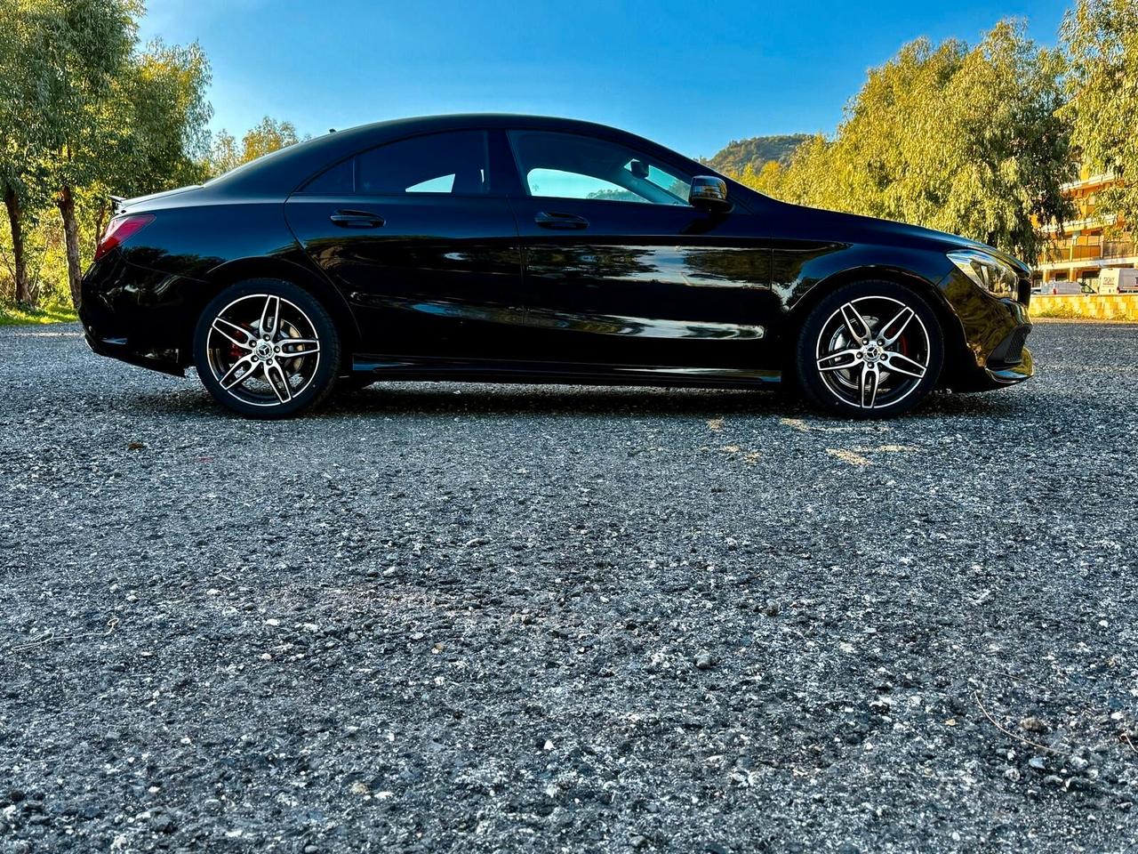 MERCEDES- BENZ CLA 200 D 136 CV AMG PREMIUM PLUS