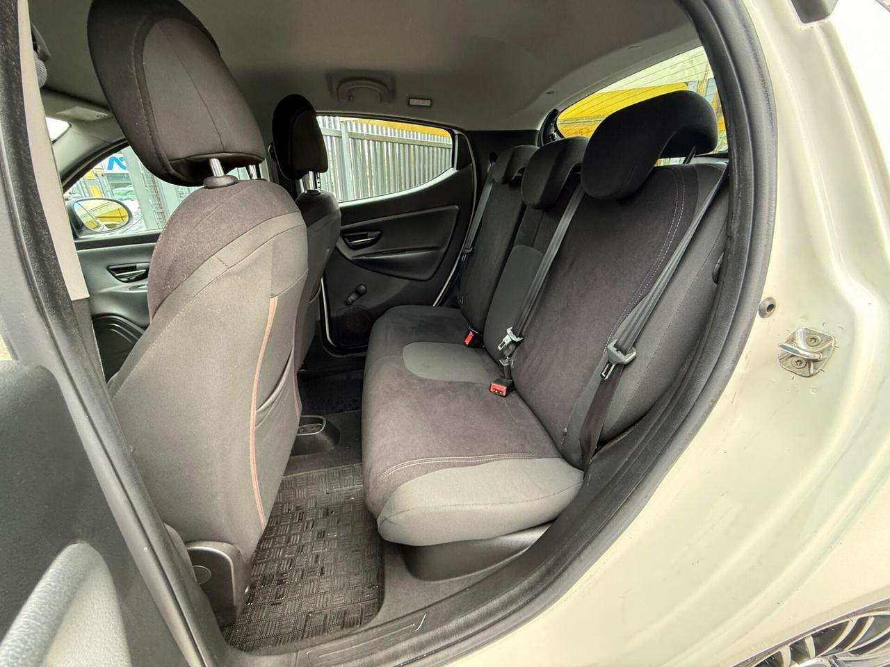 Lancia Ypsilon 1.2 69 CV 5 porte GPL Ecochic Gold