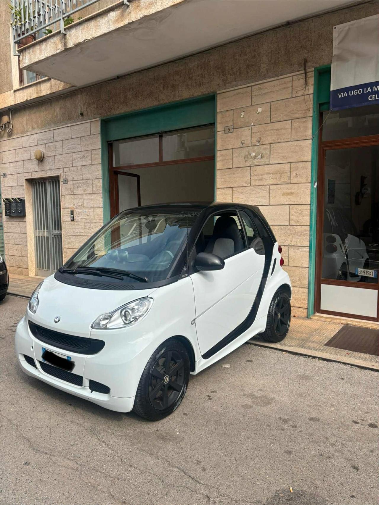 Smart ForTwo 1000 62 kW coupé passion