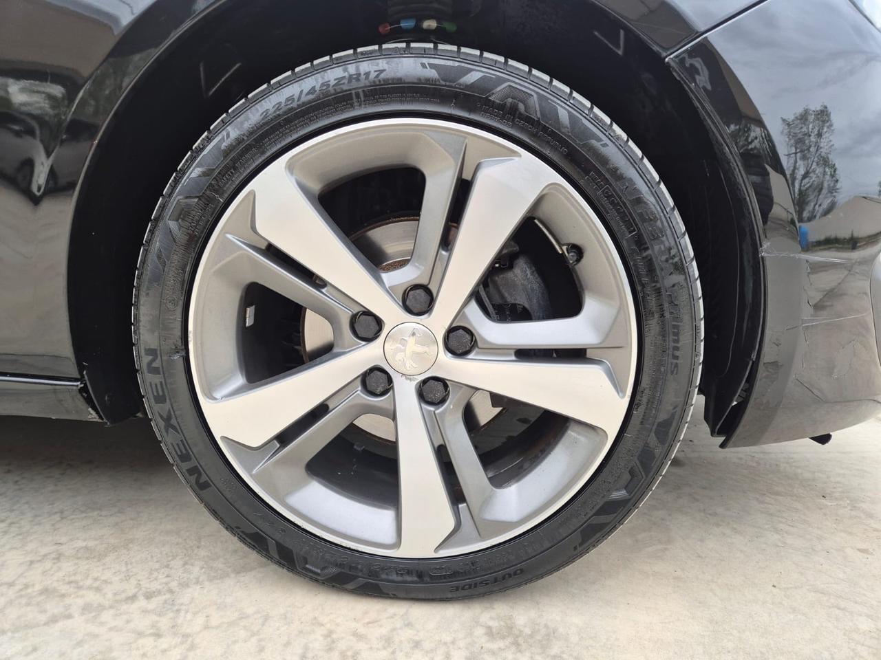 Peugeot 308 BlueHDi 120 S&S SW Allure