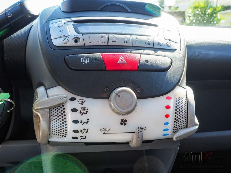 Peugeot 107 1.0 68CV 5p. Sweet Years 2Tronic