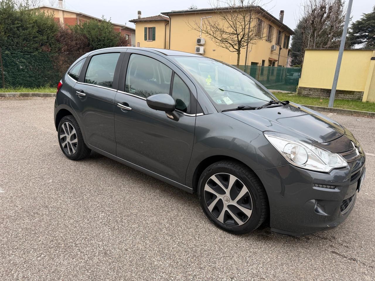 Citroen C3 1.2 - NEOPATENTATI - 12 MESI DI GARANZIA -
