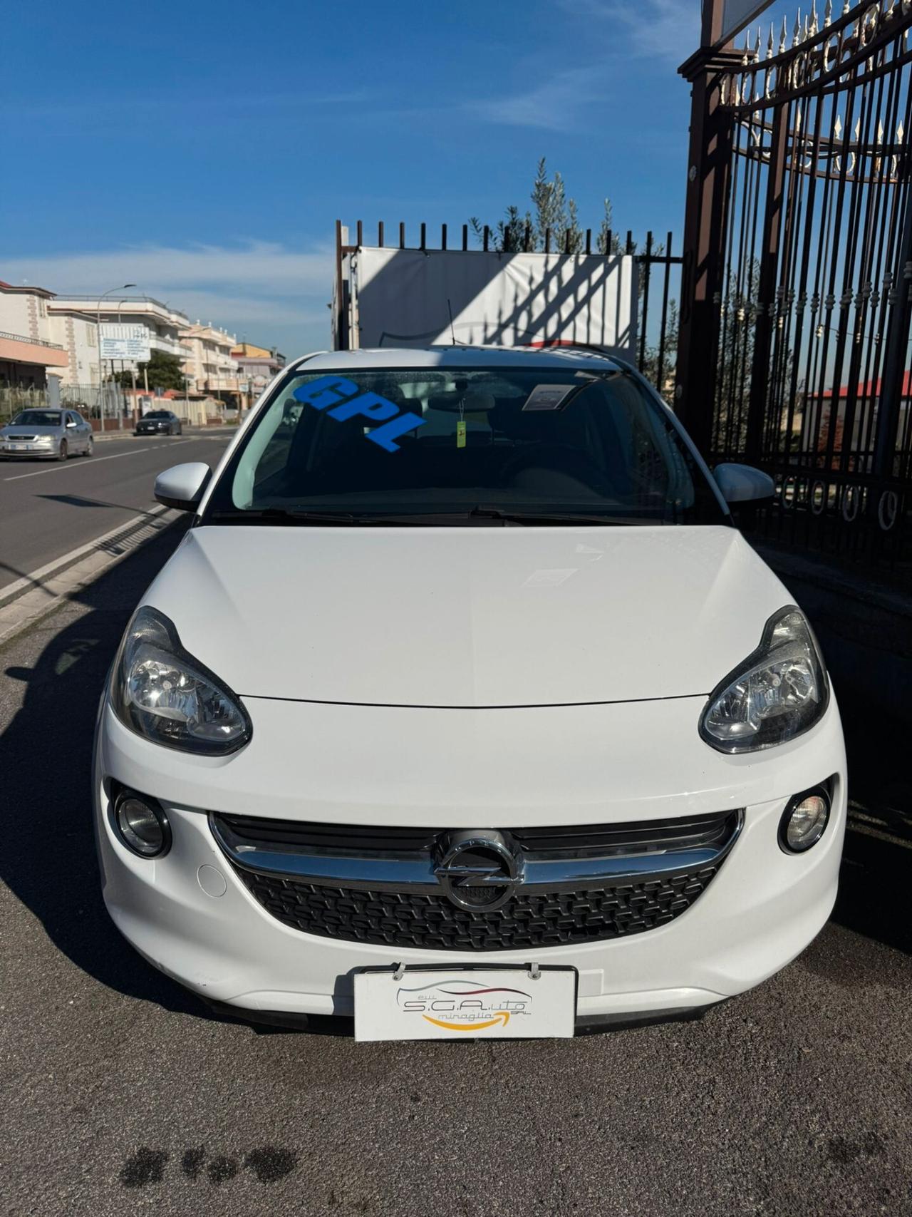Opel Adam 1.4 87 CV GPL Tech Slam