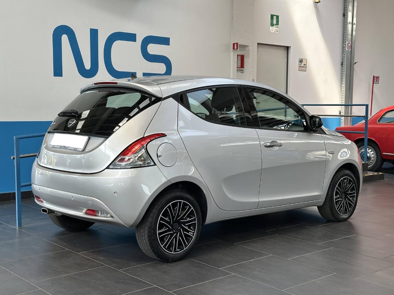 LANCIA Ypsilon 1.2 69 CV 5p. S&S Gold