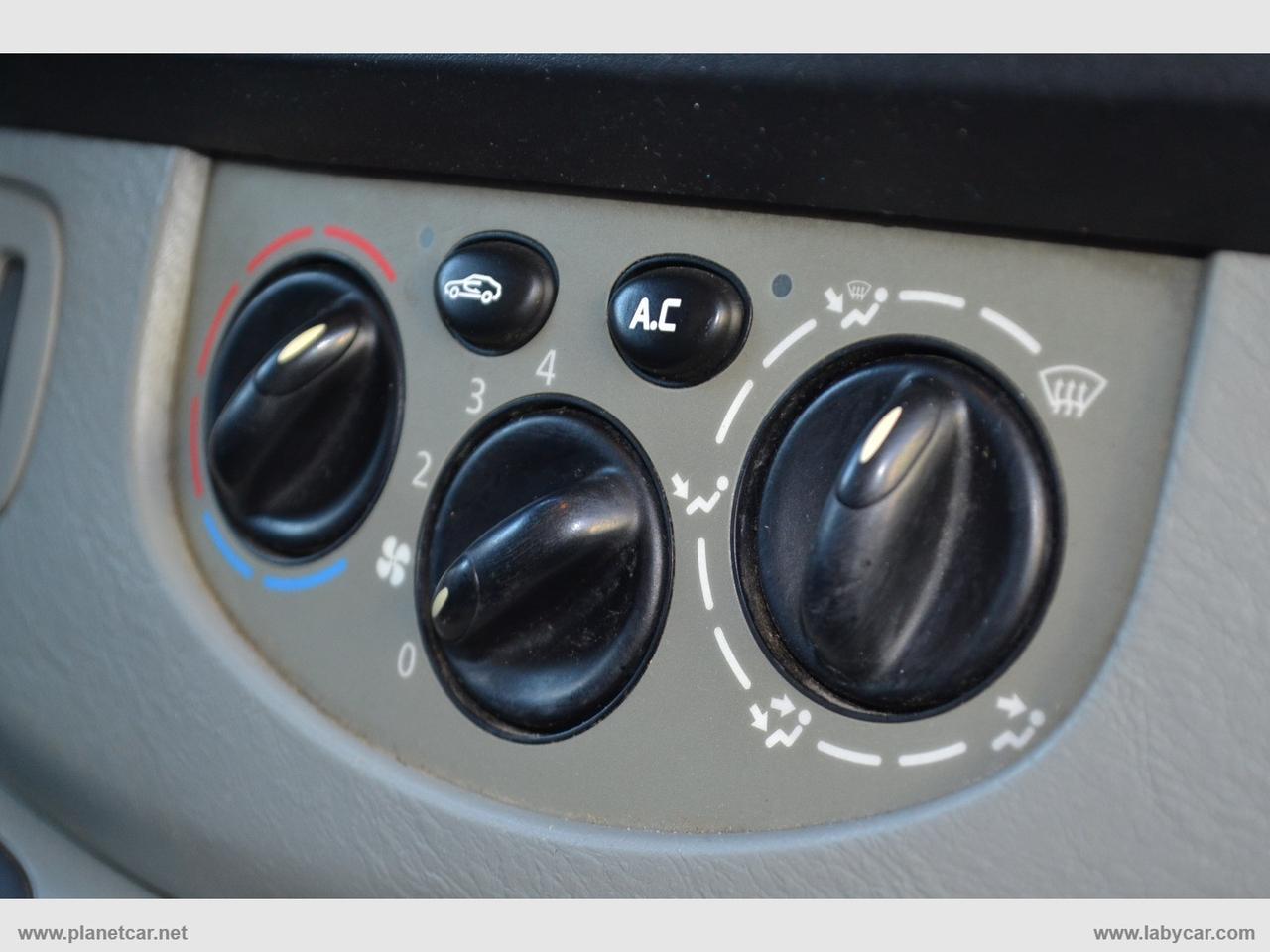 Trafic T29 2.5dCi/140 16V PL-TN Furg.ICE