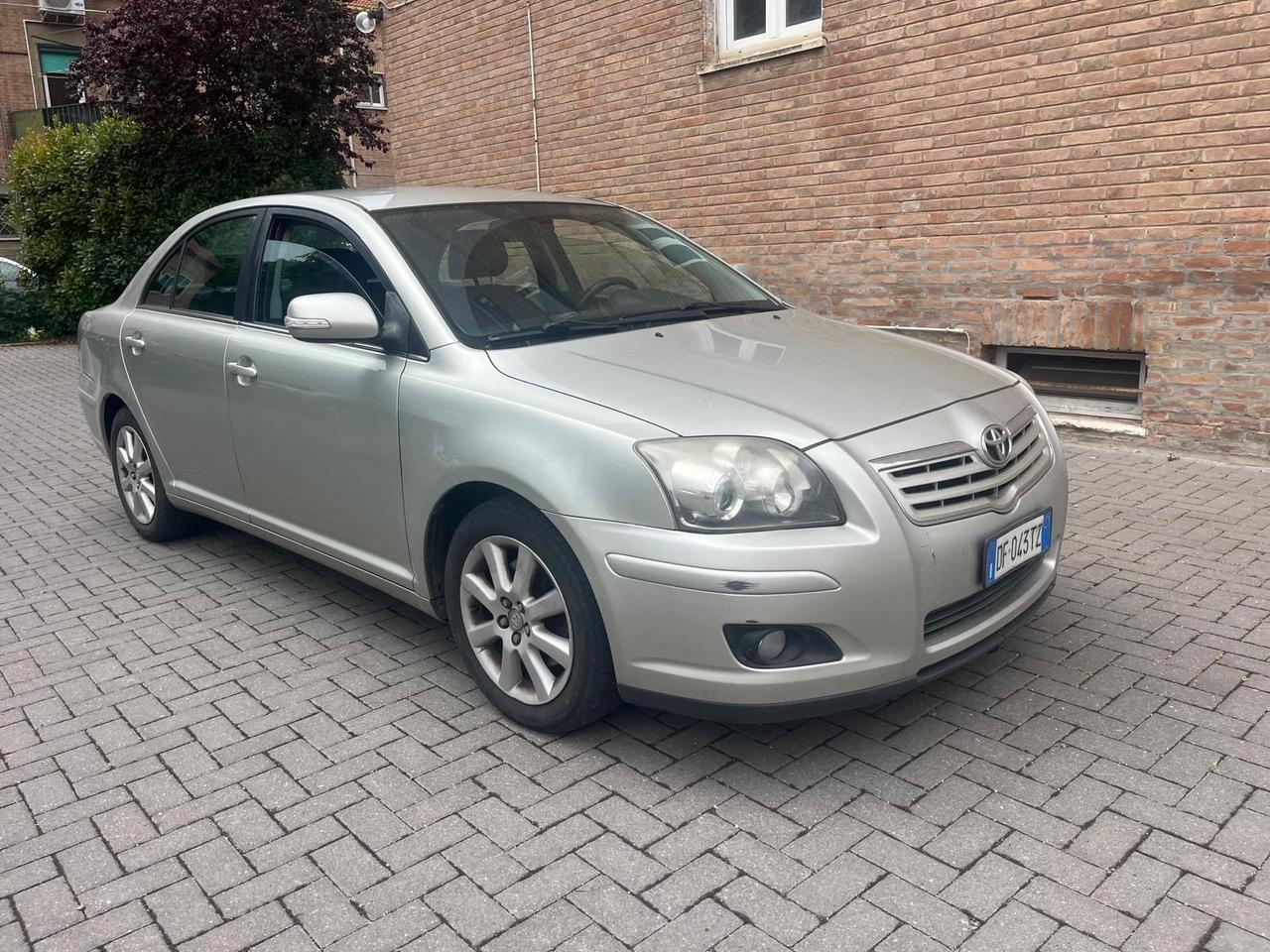 Toyota Avensis 2.0 D-4D 16V Station Wagon