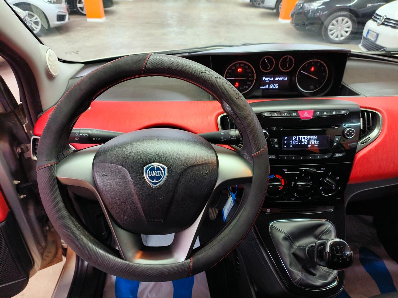 Lancia Ypsilon 0.9 TwinAir 85 CV 5 porte S&S Gold