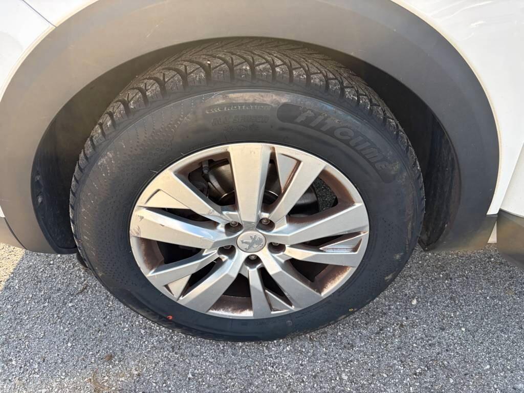 Peugeot 3008 BlueHDi 130 S&S EAT8 Active