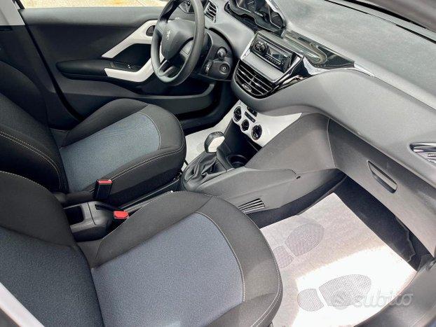 PEUGEOT 208 PureTech 68CV S&S 5 porte Like NEOPA