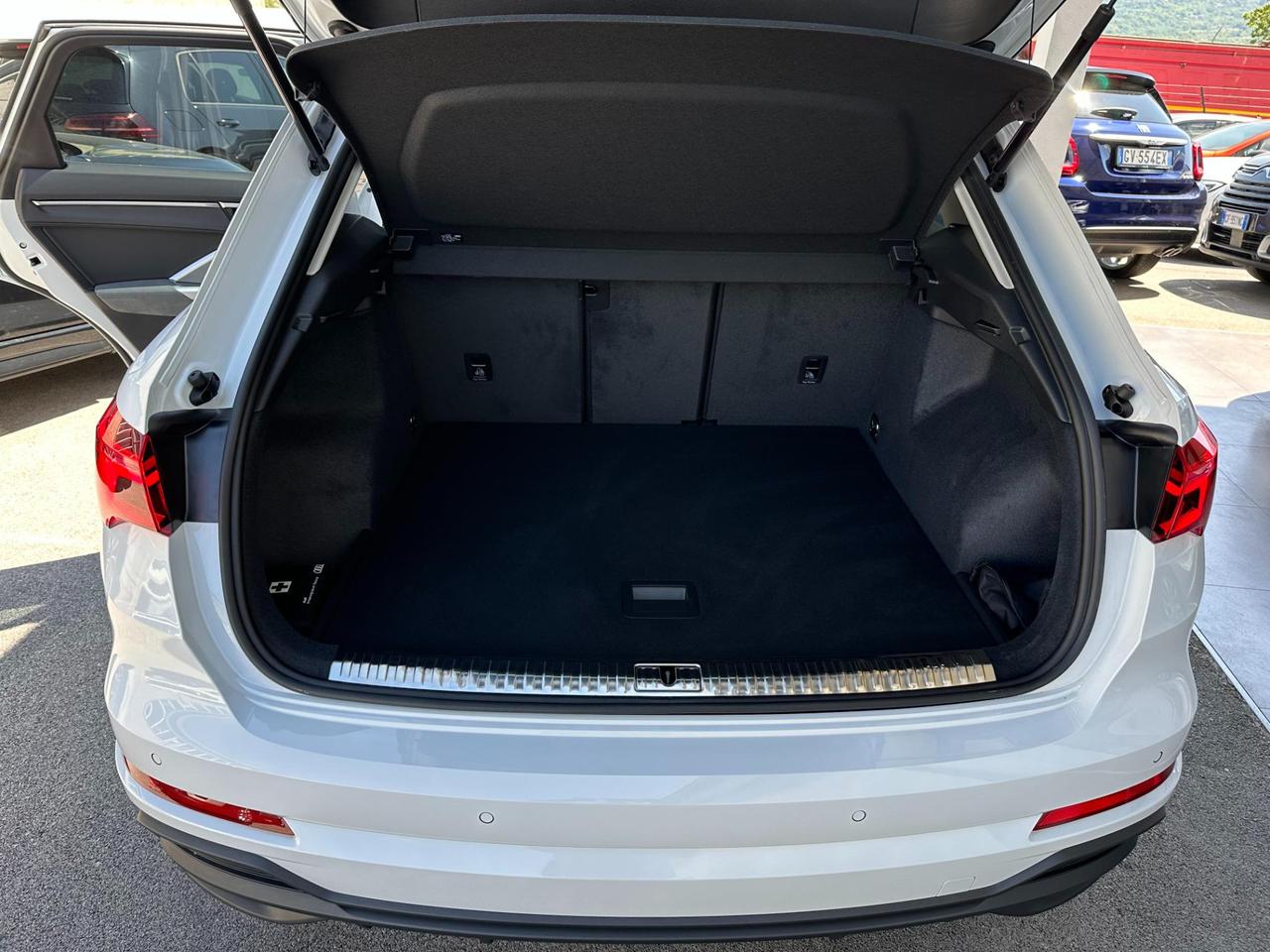 Audi Q3 35 2.0 tdi S line edition s-tronic