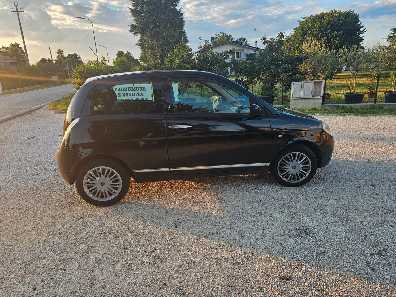 Lancia Ypsilon 1.2 Argento