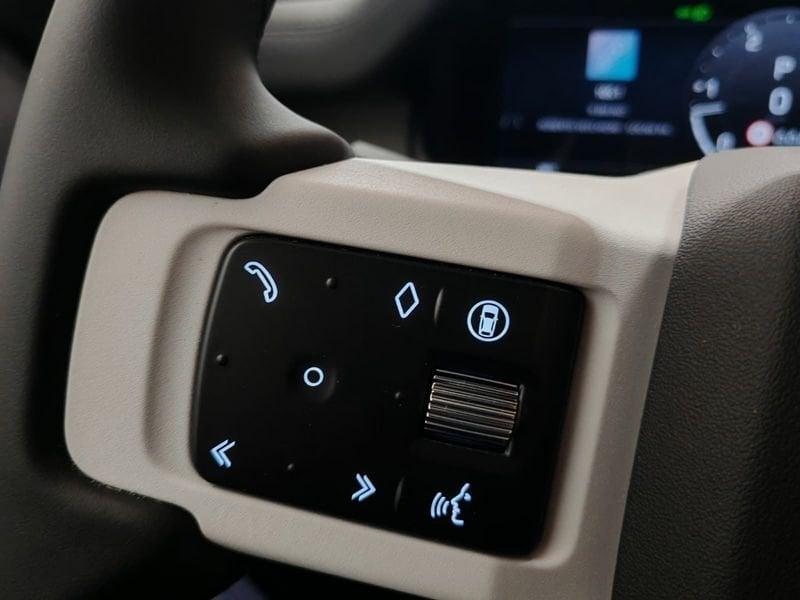 Land Rover Defender 3.0 D6 200 110 S AWD auto.