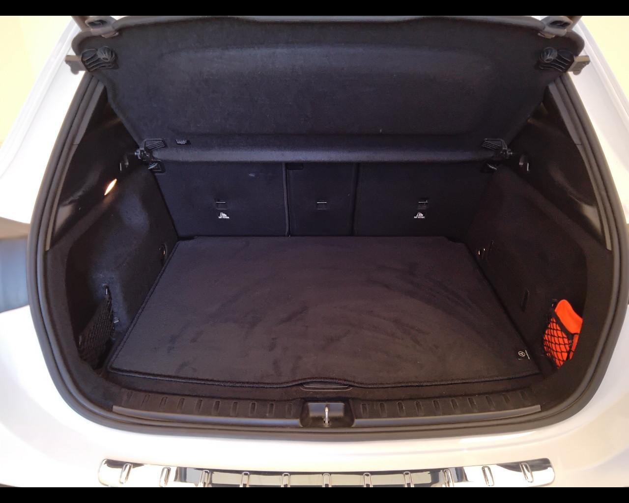 Mercedes-Benz GLA-H247 2020 - GLA 200 d Premium 4matic auto