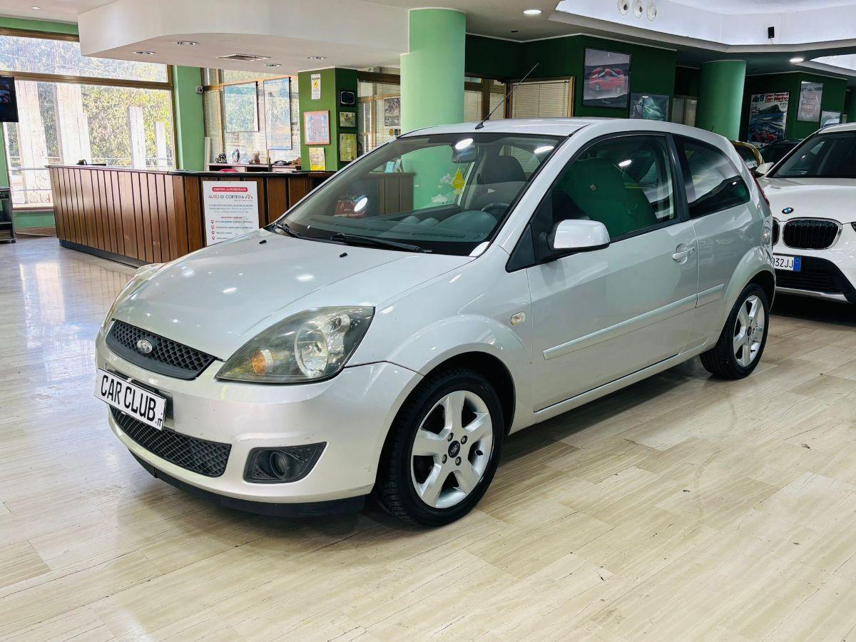Ford Fiesta 1.4 TDCi 70cv Neop. Ok Clima Titanium