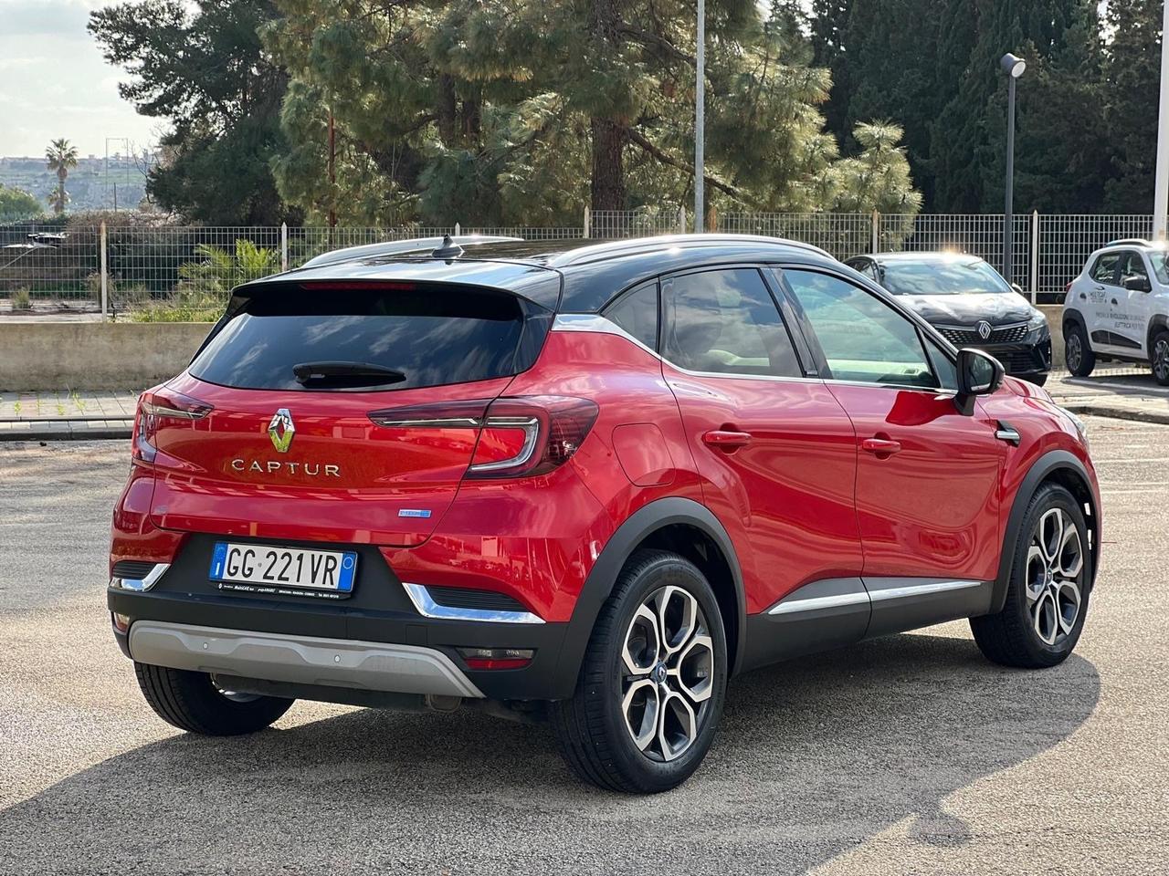 Renault Captur Plug-in Hybrid E-Tech 160 CV Intens