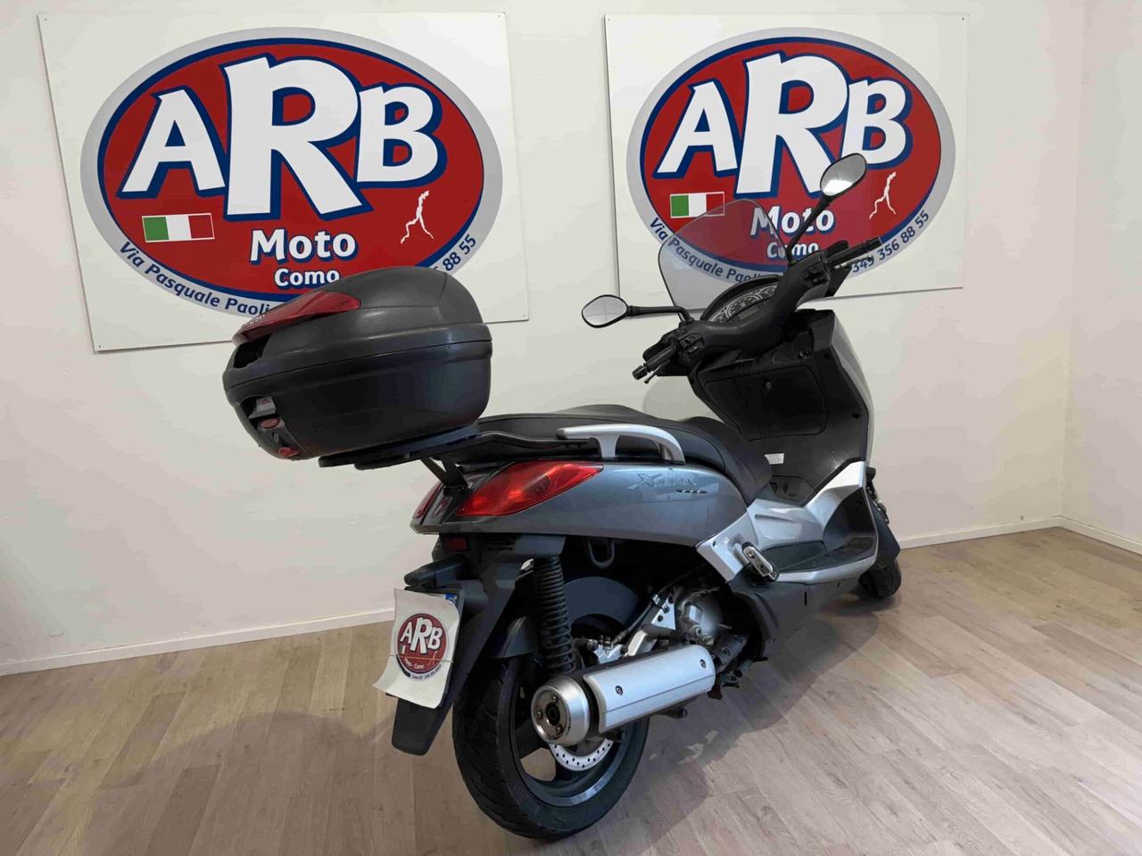 Yamaha X-Max 250