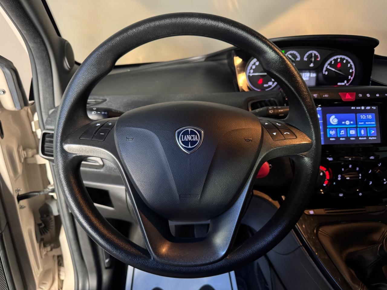 Lancia Ypsilon 1.2 69 CV 5 porte Platinum