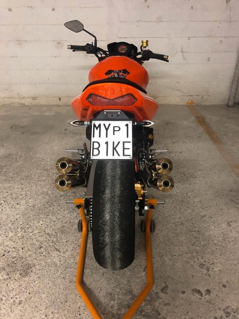 Kawasaki Z 1000 orange