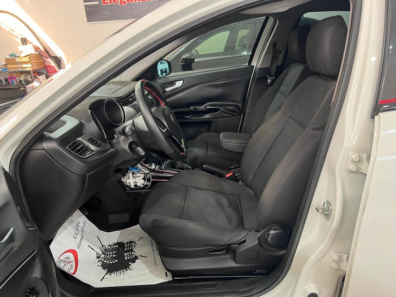 Alfa Romeo Giulietta 1.6 JTDm-2 105 CV Exclusive 2011