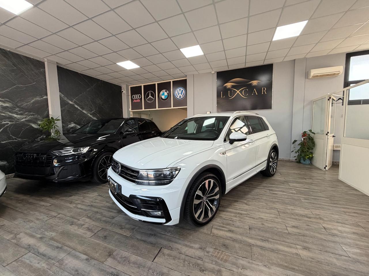 Volkswagen Tiguan 2.0 BiTDI SCR DSG 4MOTION Advanced R-Line BMT GANCIO TRAINO ELETTRICO