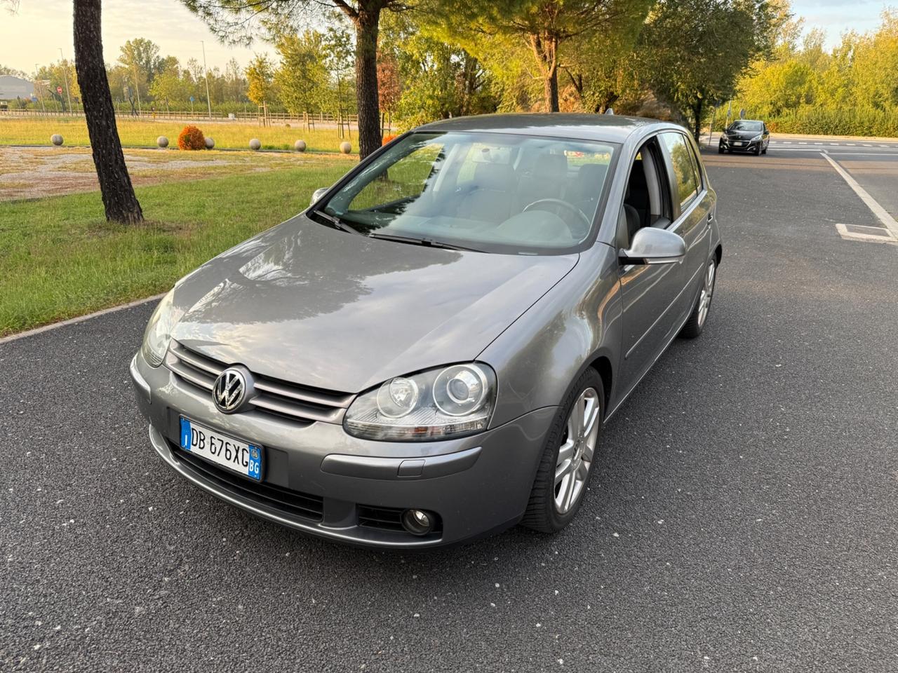 Volkswagen Golf 2.0 16V TDI 3p. Sportline