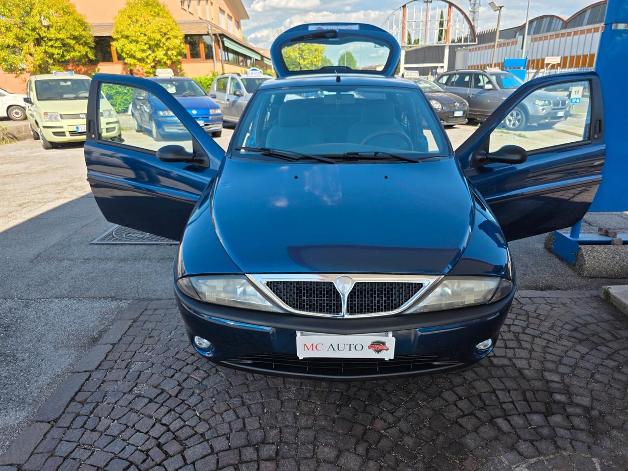 Lancia Y 1.2i cat com 112.000km com Clima Neopatentati ok