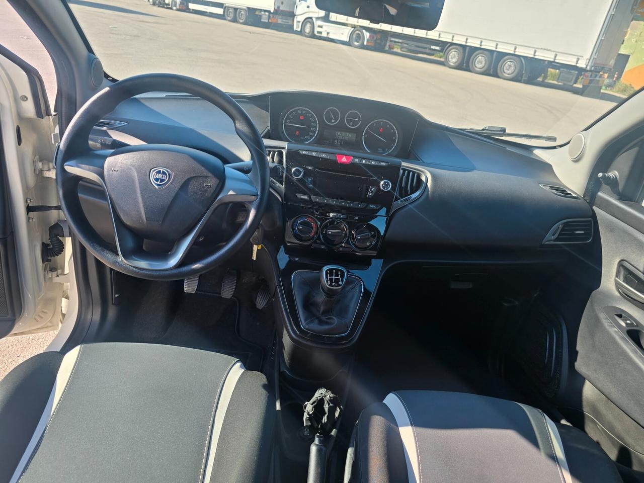 Lancia Ypsilon 1.2 69 CV 5 porte GPL Ecochic Gold