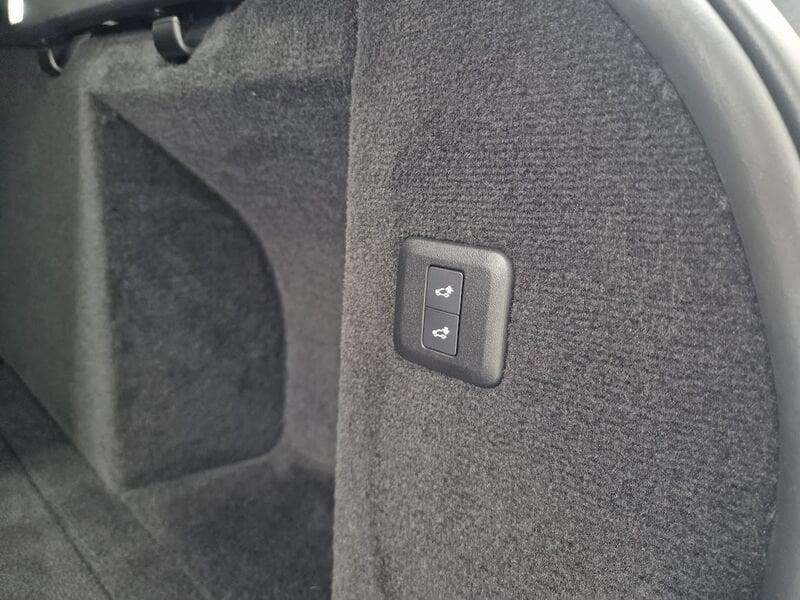 Land Rover Range Rover Sport 3.0D I6 249 MHEV Dynamic HSE aut.